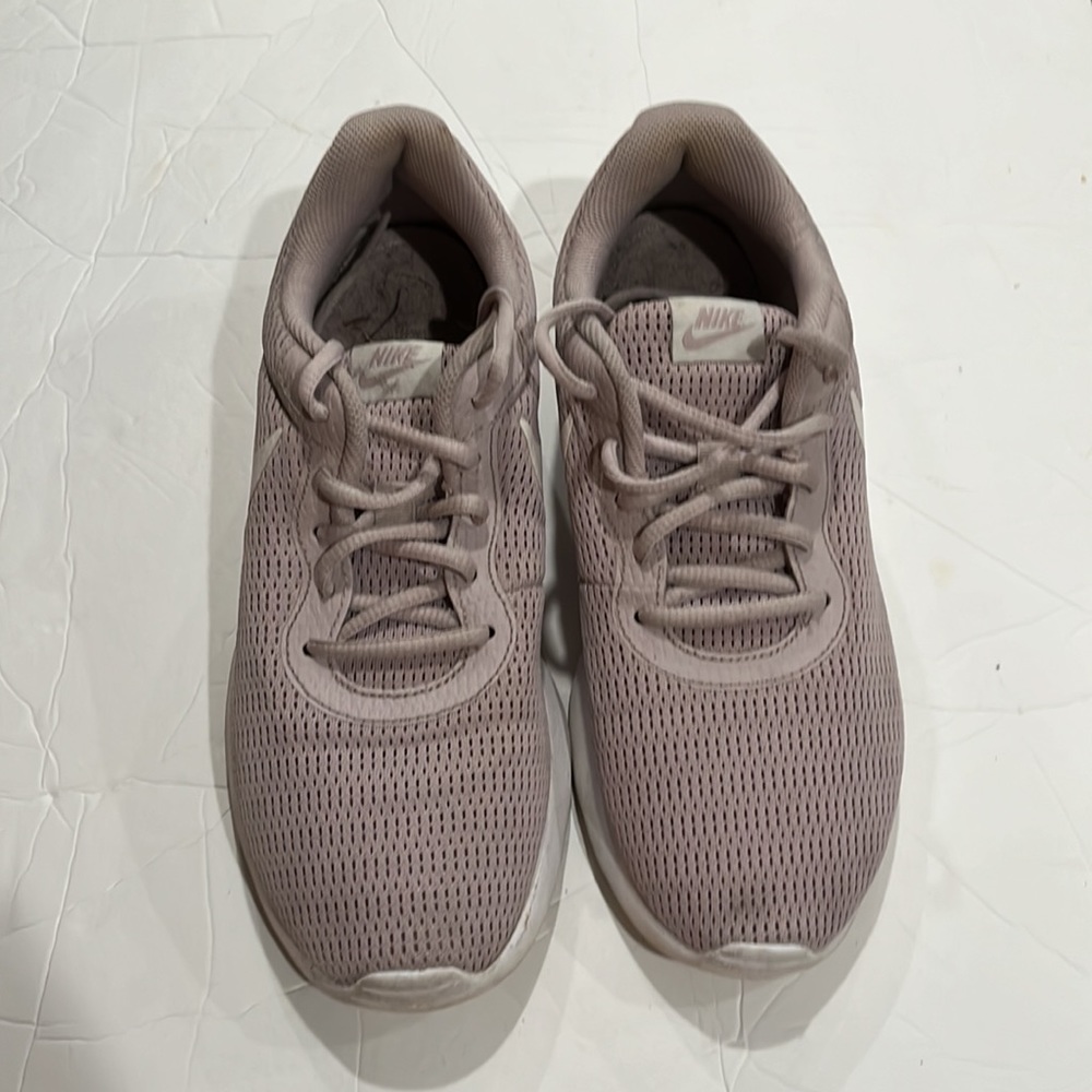 Nike Womens Tanjun Pink Running Shoes Sneakers Size 9.5
